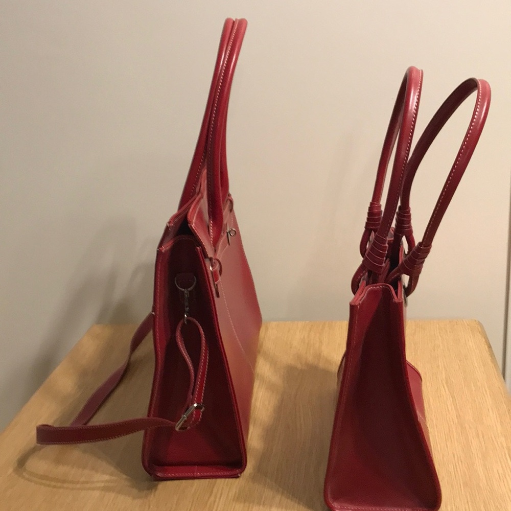 Elegant Red Handbag Set - Picture 2 of 11